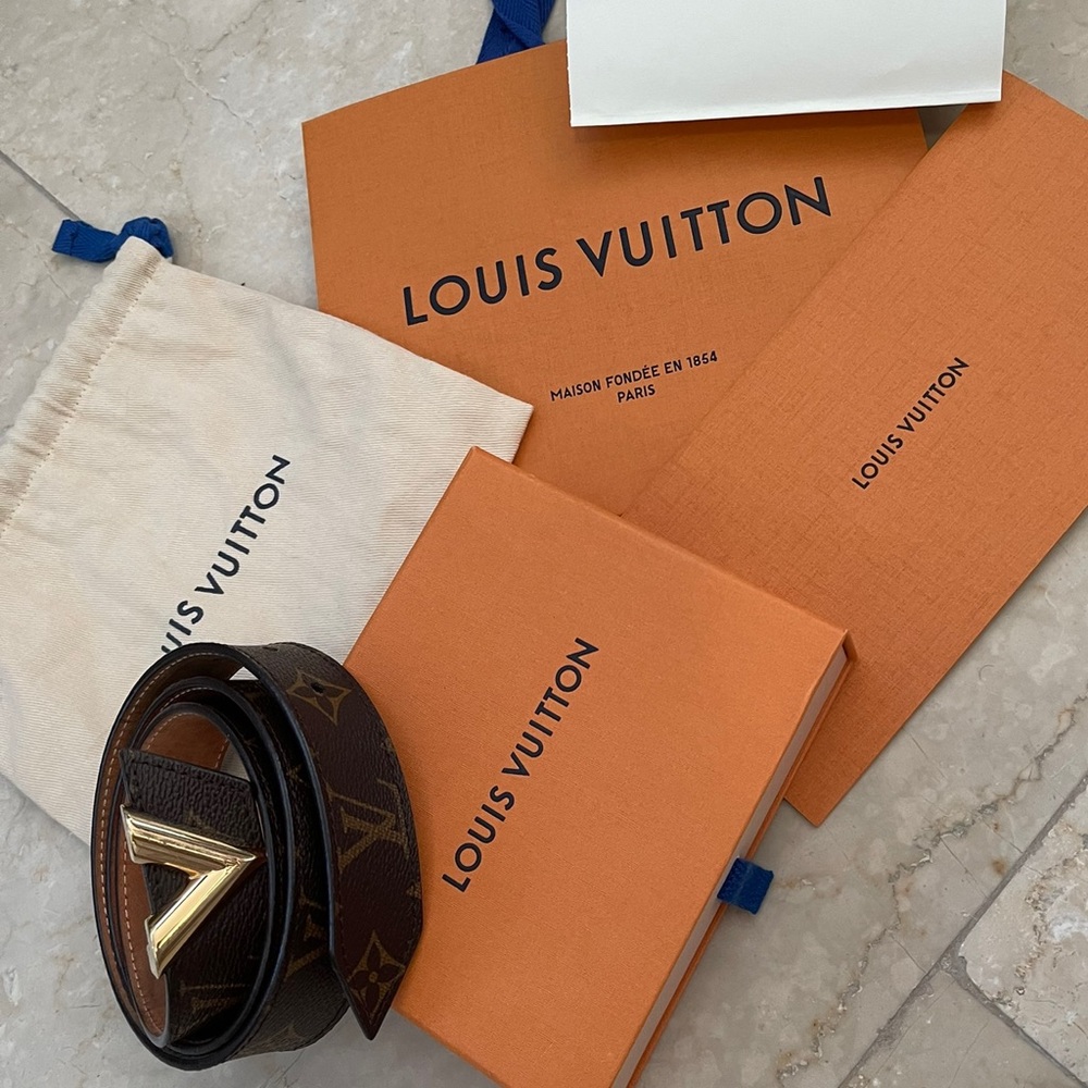 Louis Vuitton 🇫🇷 Belt ❤️ - Picture 9 of 13